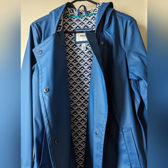 Hatley Rain coat - Picture 3 of 4